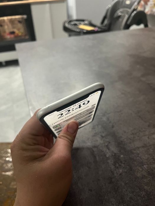 Продам айфон хр в