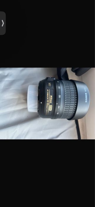 Vand Camera foto DSLR Nikon D3000 + obiectiv Nikon AF-S DX