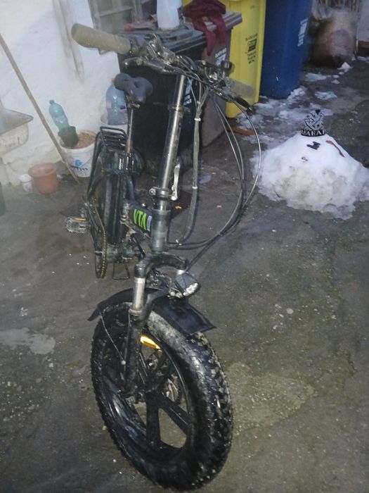 Vând bicicletă electrică în stare foarte bună Am acte la ea și factură