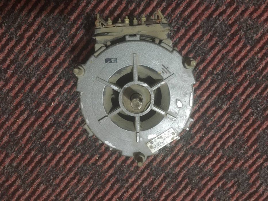 Два электродвигателя !!! Мощн.1,1 кВт 1500 об/мин и 2х- скорост