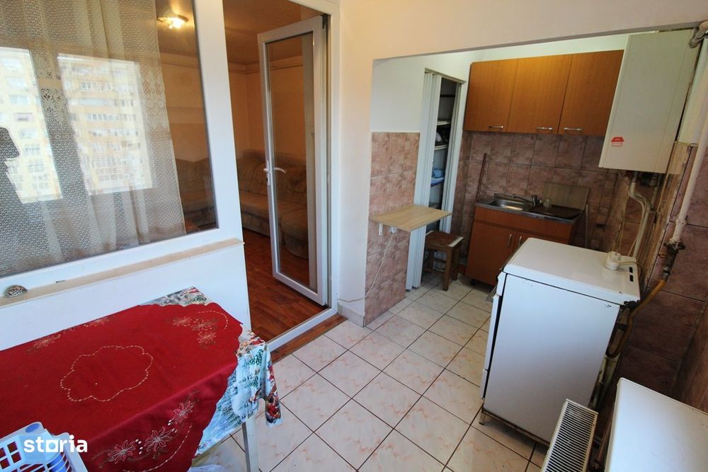 Vând garsonieră în Hunedoara, zona Micro1-Str.Poștei/Union, 28mp...