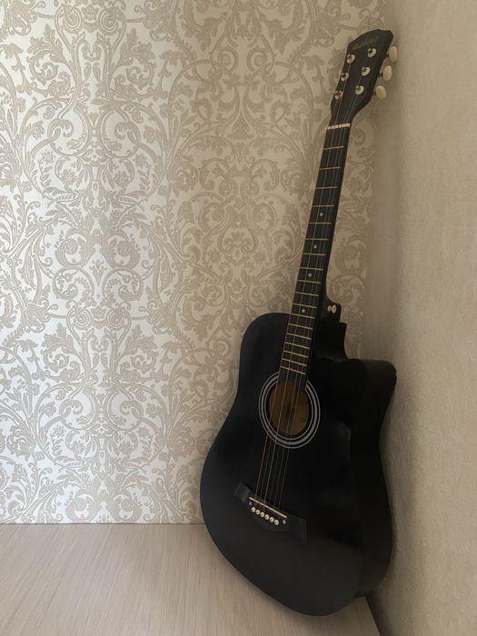 Продается гитара в отличном состоянии