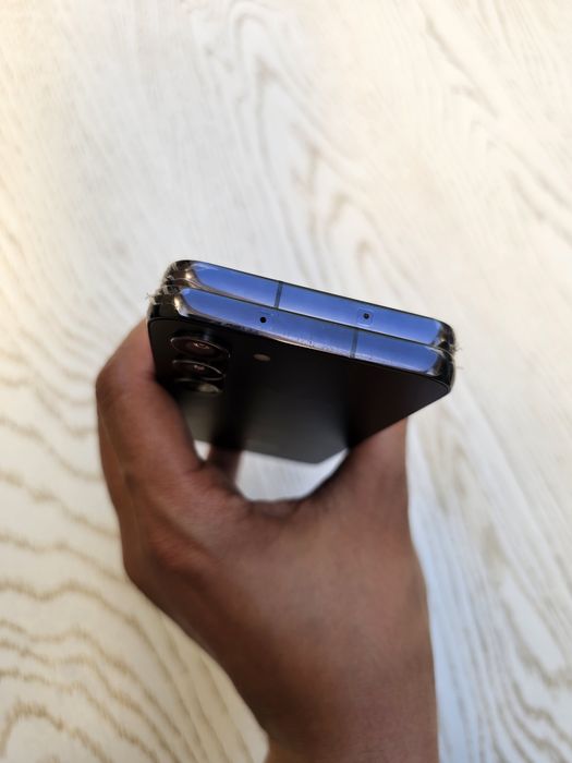 Samsung Galaxy S23 5G. Snapdragon 8/2. OzU 8/256 GB. Imeka o'tkan