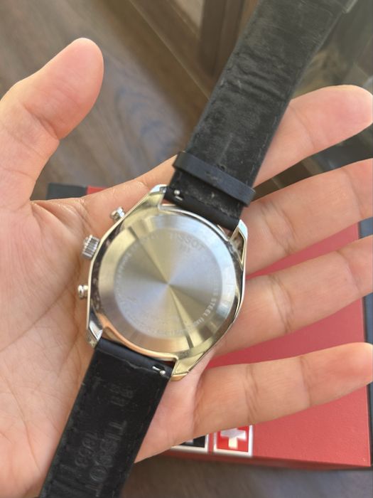 Продаются мужские часы от Tissot