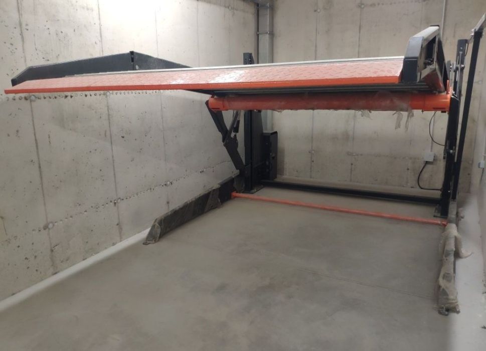 Продава се Гараж / Паркомясто в Разлог - 10 кв.м за 118 €/кв.м - Снимка #4