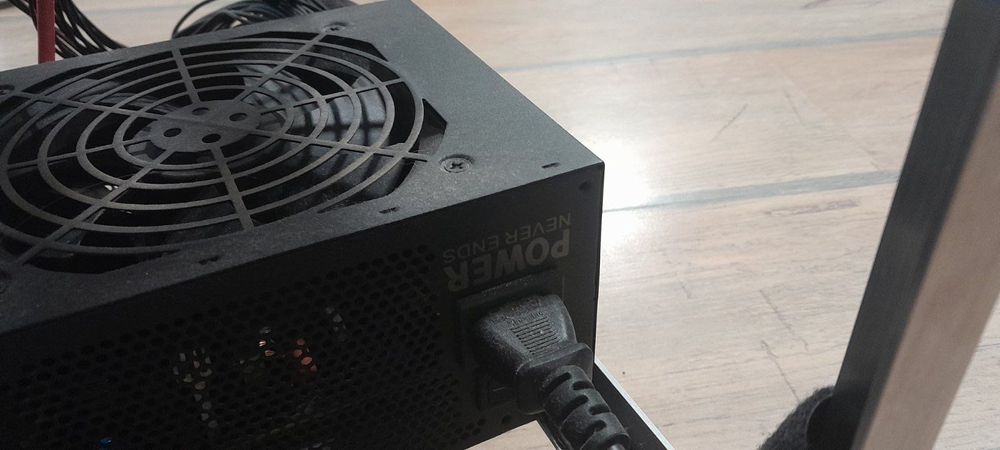 Електроника/Машина за копаене на крипто валута