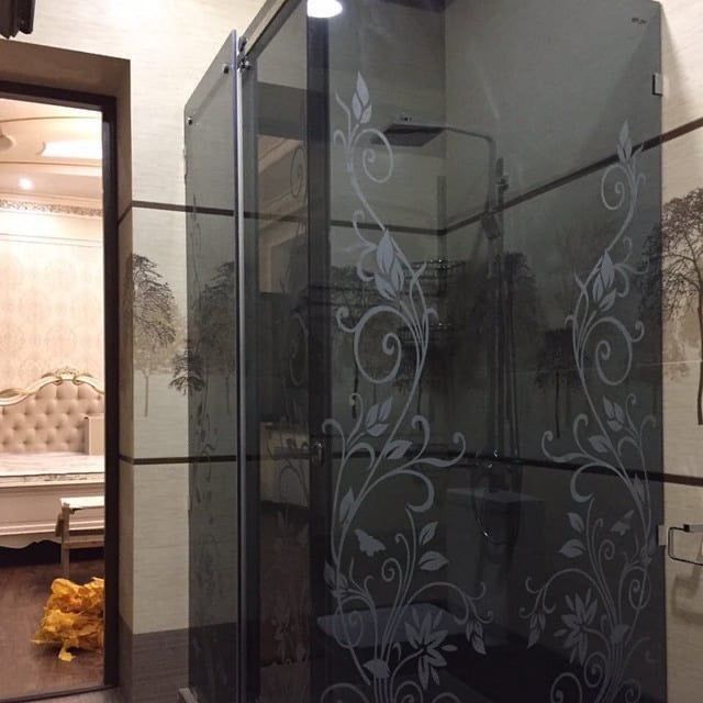 Душевые кабины под заказ.