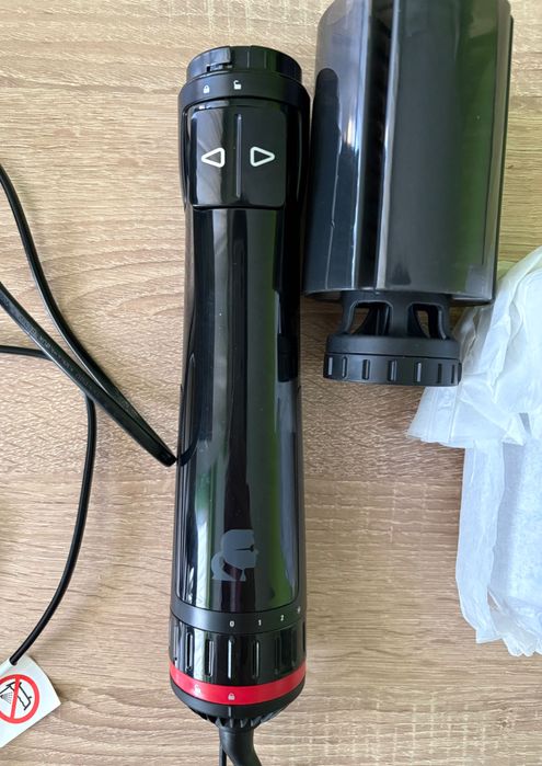 Въртяща четка за коса Rowenta Karl Lagerfeld