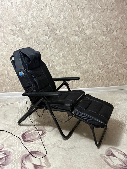 Продам массажное кресло 25000