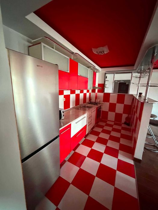 Apartament 3 camere de inchiriat