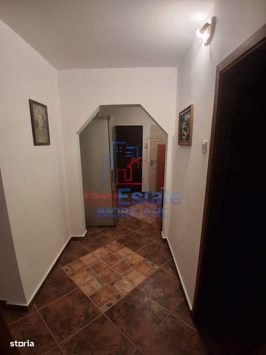 Apartament cu 4 camere la parter - zona Galata