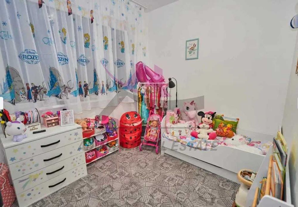 Дава се под наем Тристаен апартамент в Варна, Левски - 80 кв.м за 600 € - Снимка #3