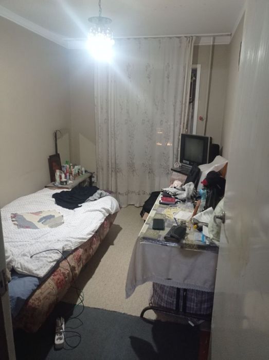 Продам чиланзар 6.  Трёх комнатная.  Балкон 2*6