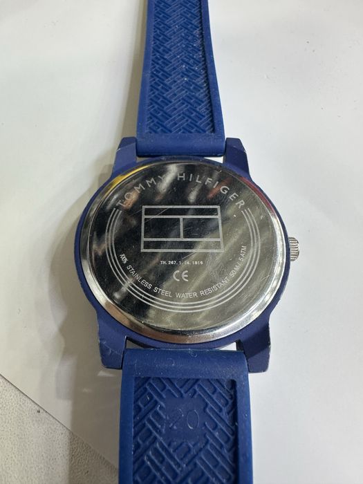 Часы Tommy Hilfiger