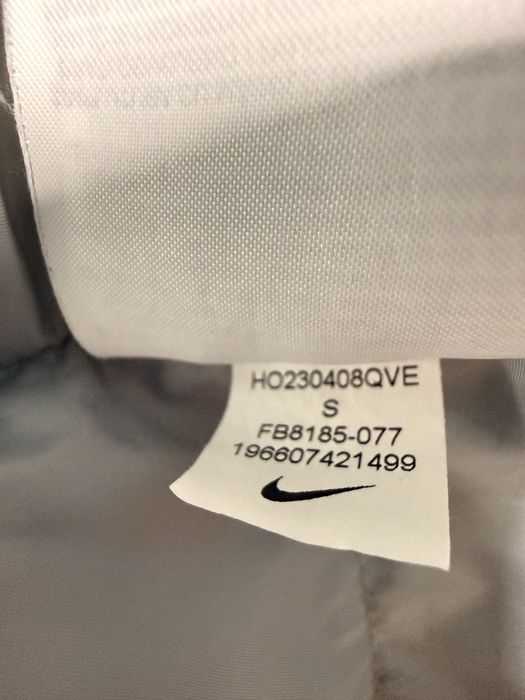 Nike storm fit S