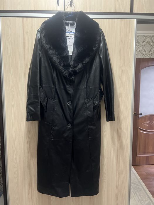 Пальто Moda Larissa и Bershka