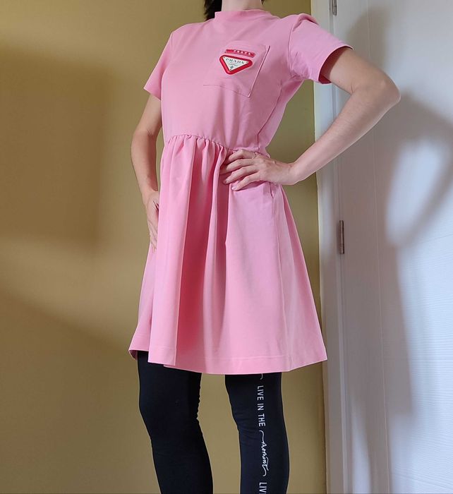 Розова дамска рокля Prada