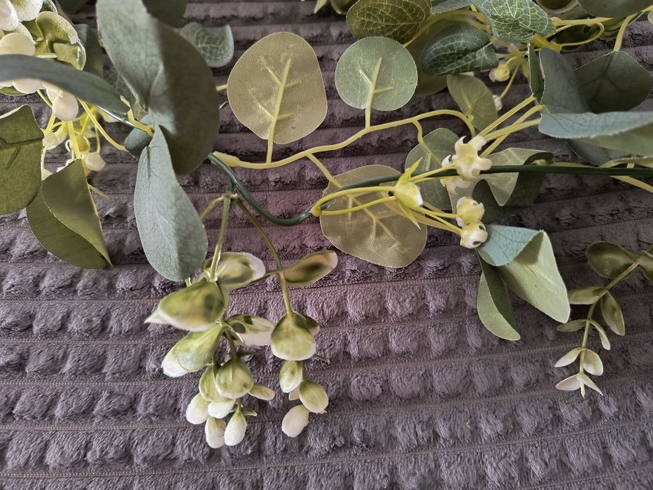 Гирлянди от изкуствен евкалипт
