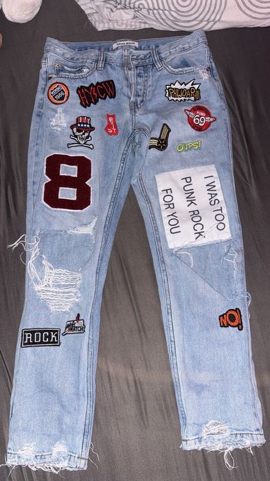 Уникални дънки с нашивки – размер 36/S