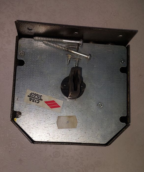 Замок входной двери