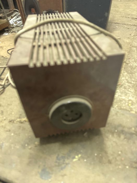 Стабилизатор за напрежение 220 волта Немски