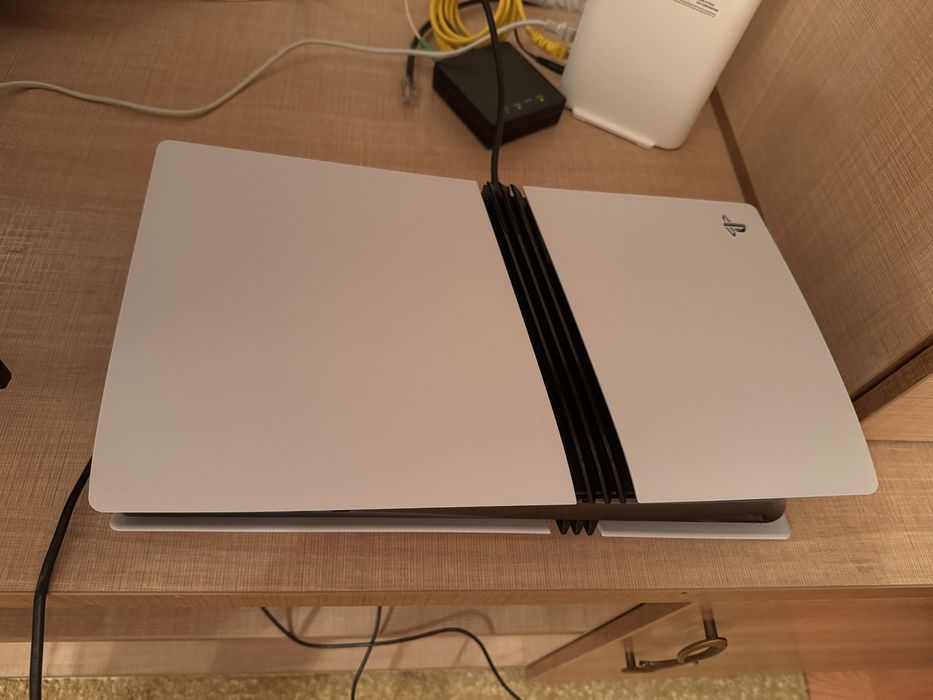 Продам PlayStation 5 Pro НОВАЯ PS5 Pro!