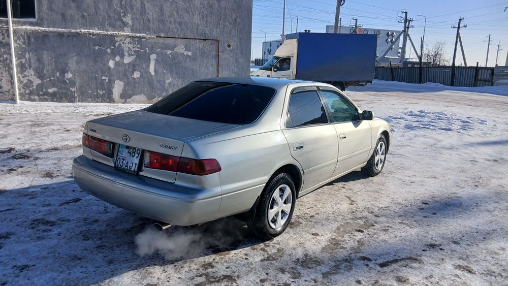 Продам камри 25 Американец