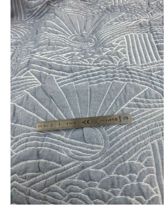 уникален капитониран плат,  известна френска модна къща