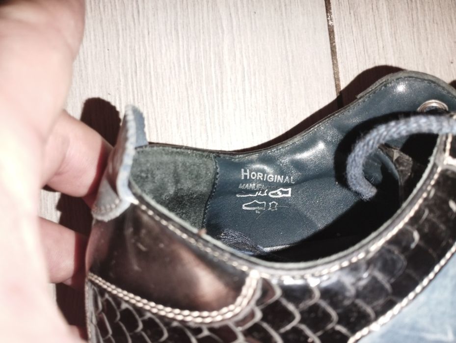 Продам кроссовки Harris