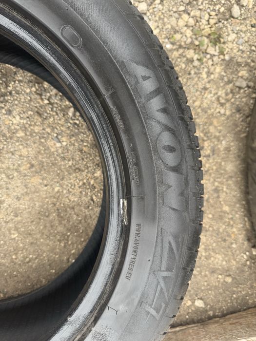2 броя Летни гуми Avon 235/55 R17 Dot 3722 ном 222