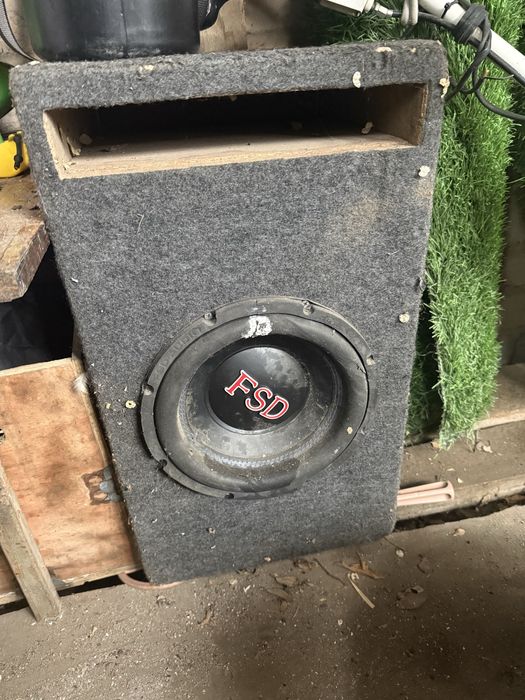 продам саб автомобильный