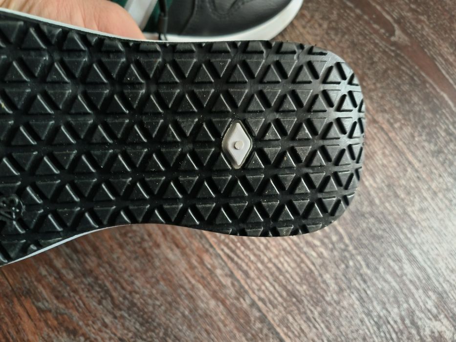 Новые демисезонные кроссовки