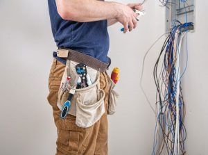 Handyman Mesterul Non Stop Montaj Mobila Sanitare Electrice
