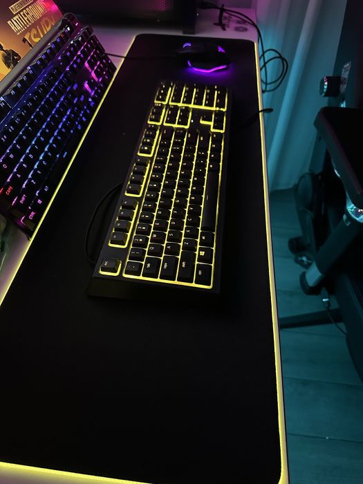 Tastatura Razer Ornata chroma v2