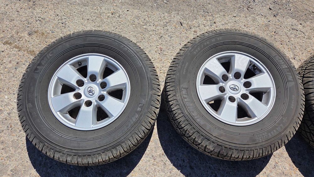 Джанти с гуми Michelin Latitude Cross 255/70/R15 108H , DOT 2621 Toyota Hilux
