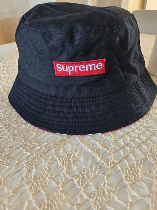 Шапка Supreme двулицева