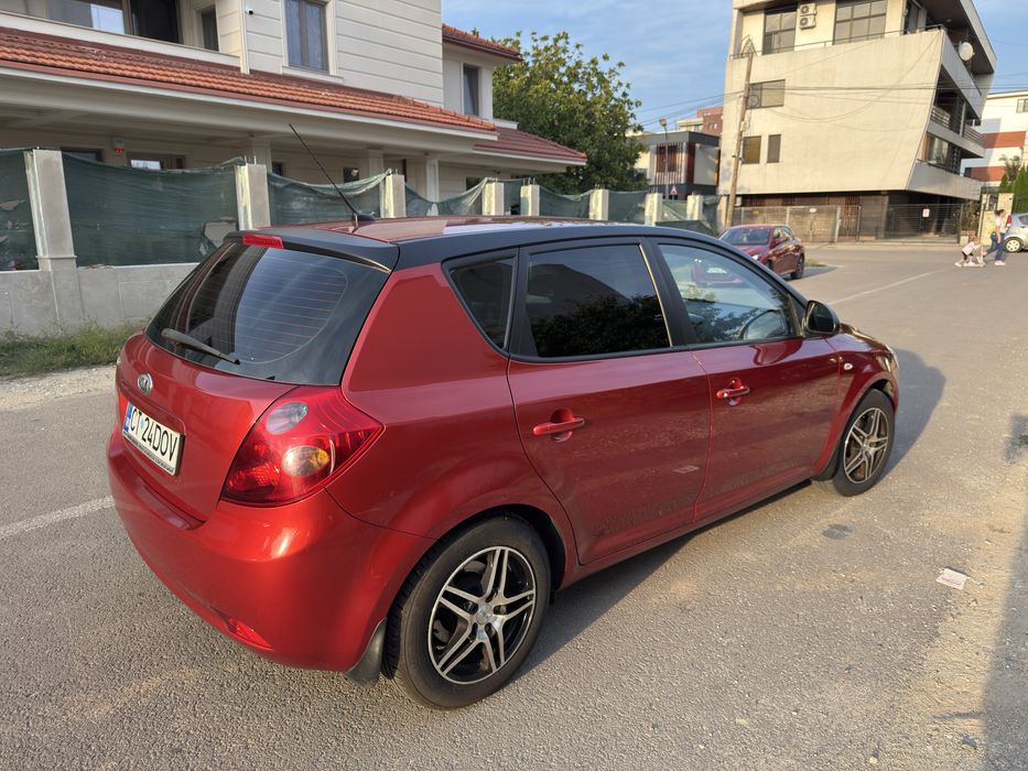 Kia ceed 1.4 benzină - 2008
