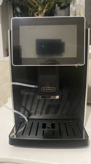 Продам Кофемашину Hipresso