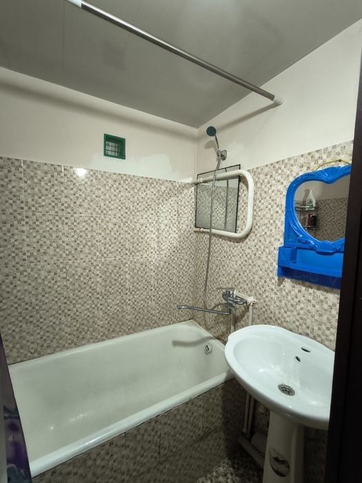 Юнусабад 14кв 1в2/1/5. 40м² Средний ремонт