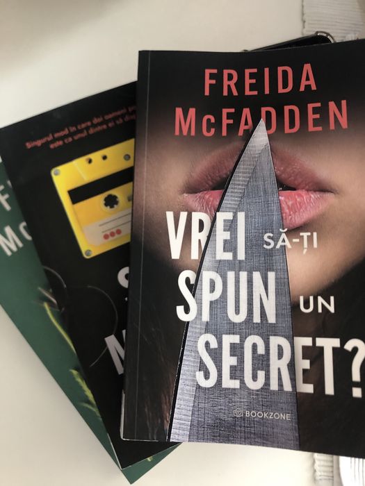 3 carti Freida McFadden