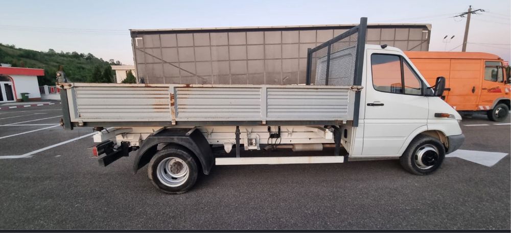 Mercedes Sprinter 2.7, basculabil pe 3 părți