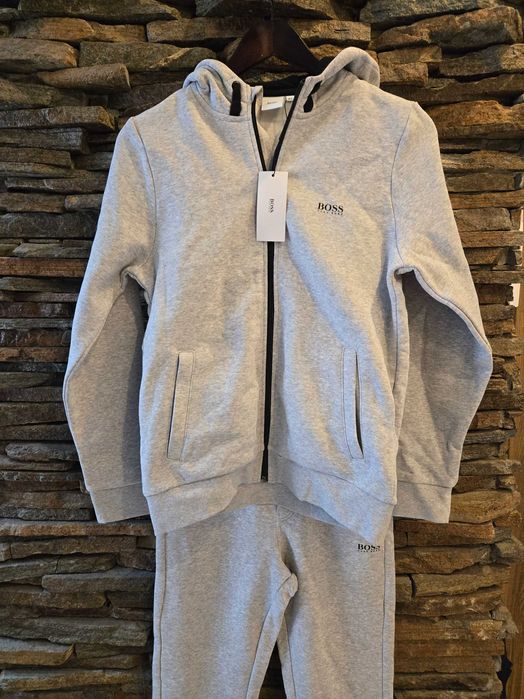 Детски анцунг BOSS / 13-14 г./ Нов/ 100 % Оригинален