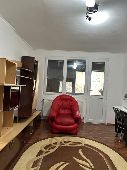 vand apartament în Motru