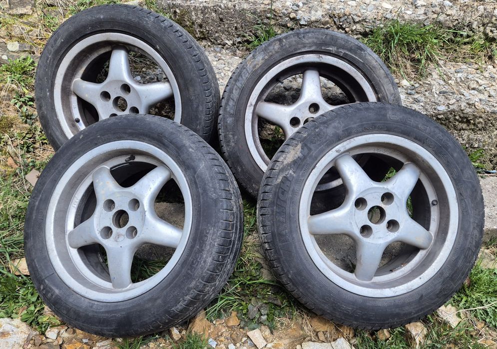 Продавам джанти с гуми.