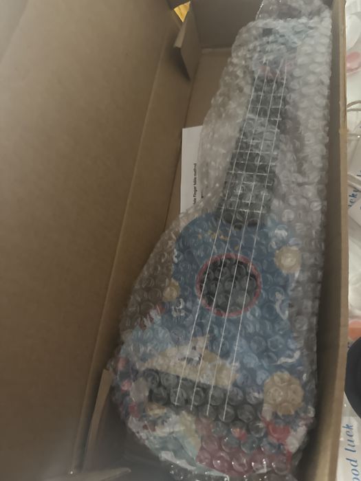 Гитара игрушечная цена 6000 тнг