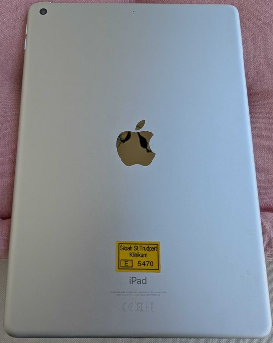 Apple iPad 10.2 (2019) 32GB generatia 7, model A2197, foarte putin folosita