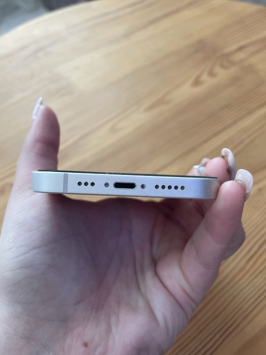IPhone 13 белый 128 GB
