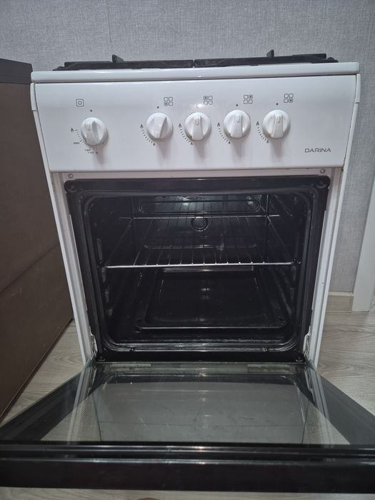 Продам газ плиту