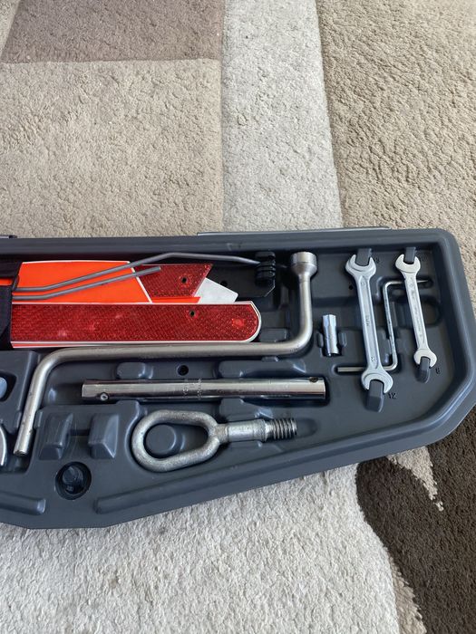 Набор инструмента на BMW e39 e38