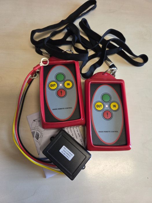 Telecomanda universală wireless pentru troliu electric 12/24